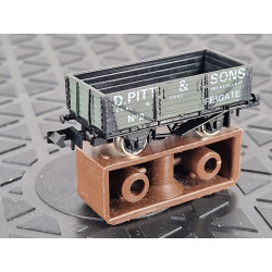 Graham Farish 5plank open wagon 'D Pitt'